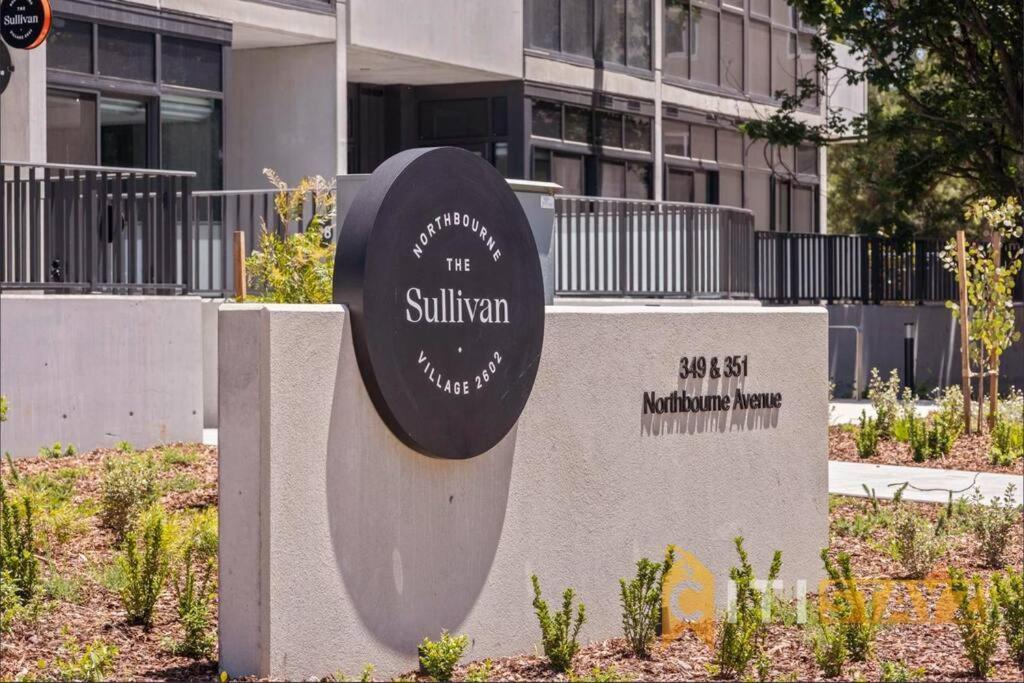 Apartment Lovely In Lyneham - 1bd 1bth Canberra