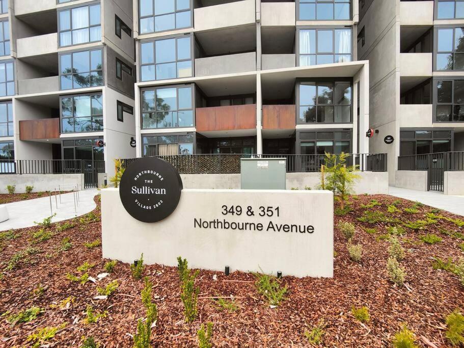 Brand New 2b1b Apt @ Inner North Of