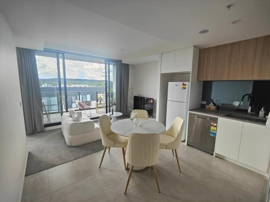 Brand New 2b1b Apt @ Inner North Of Apartment Canberra