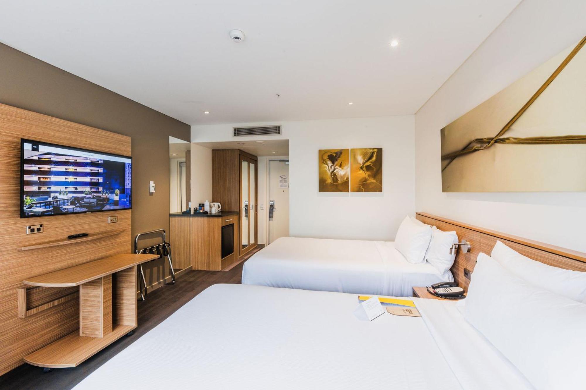 Crowne Plaza By Ihg 4*