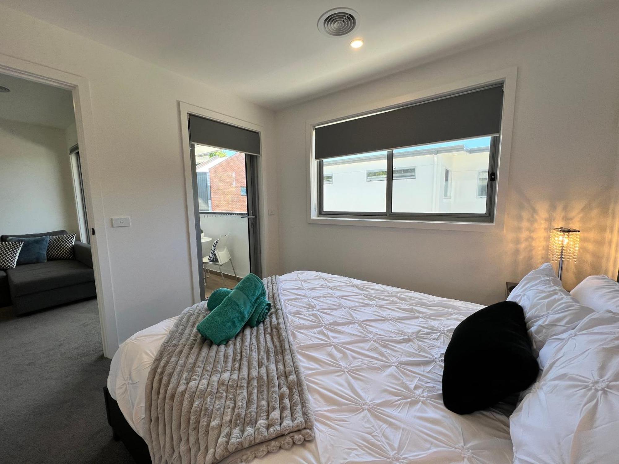 Holiday home Stunning Dickson Luxe 3br 2bath Double Garage Wifi Brand New *
