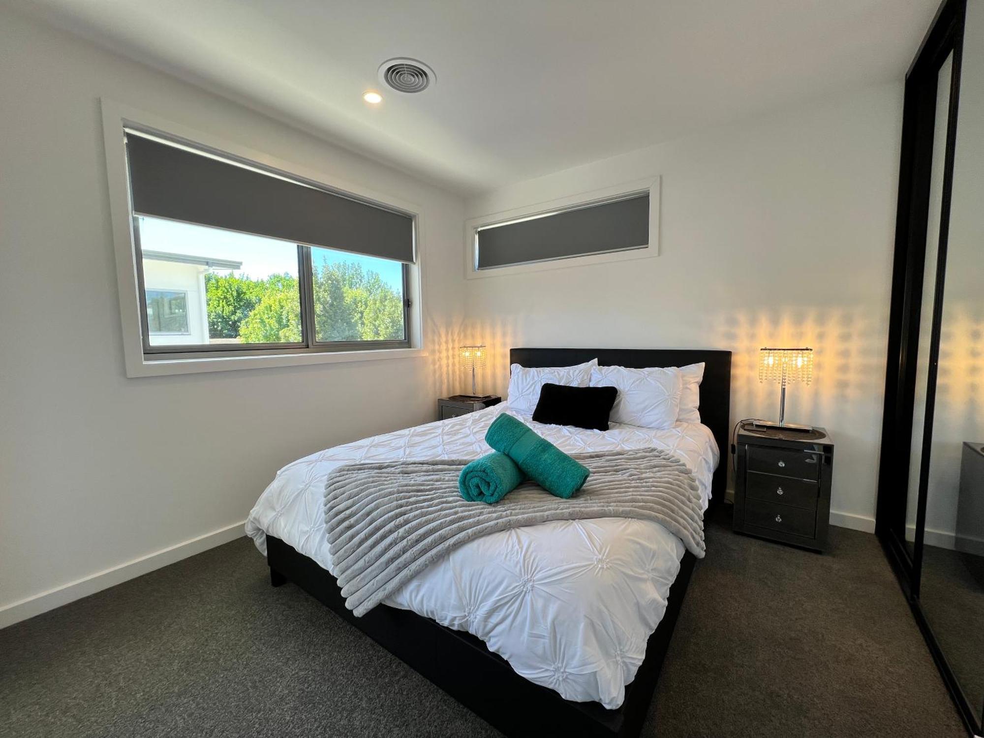 Holiday home Stunning Dickson Luxe 3br 2bath Double Garage Wifi Brand New