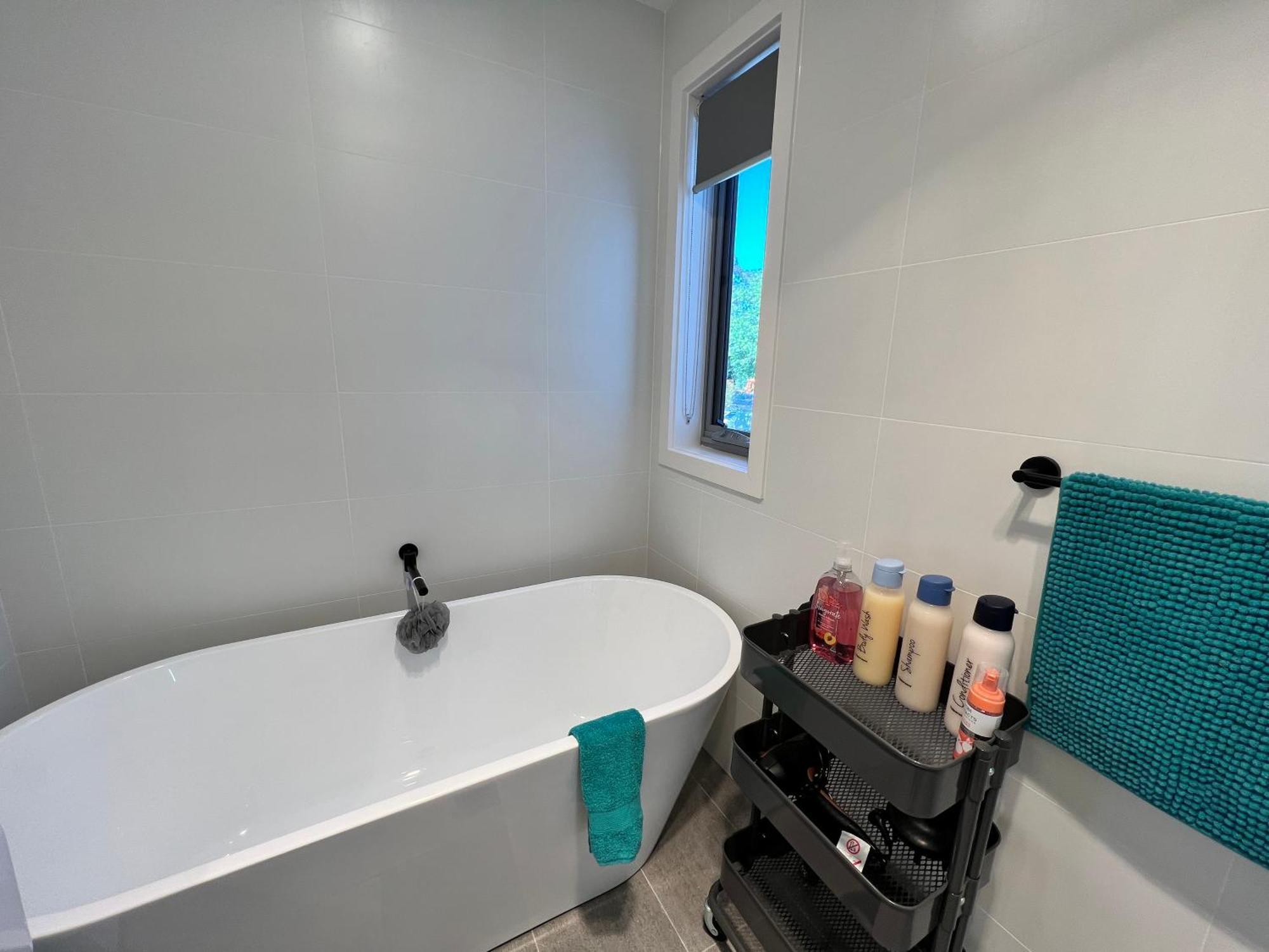 Stunning Dickson Luxe 3br 2bath Double Garage Wifi Brand New Holiday home Canberra