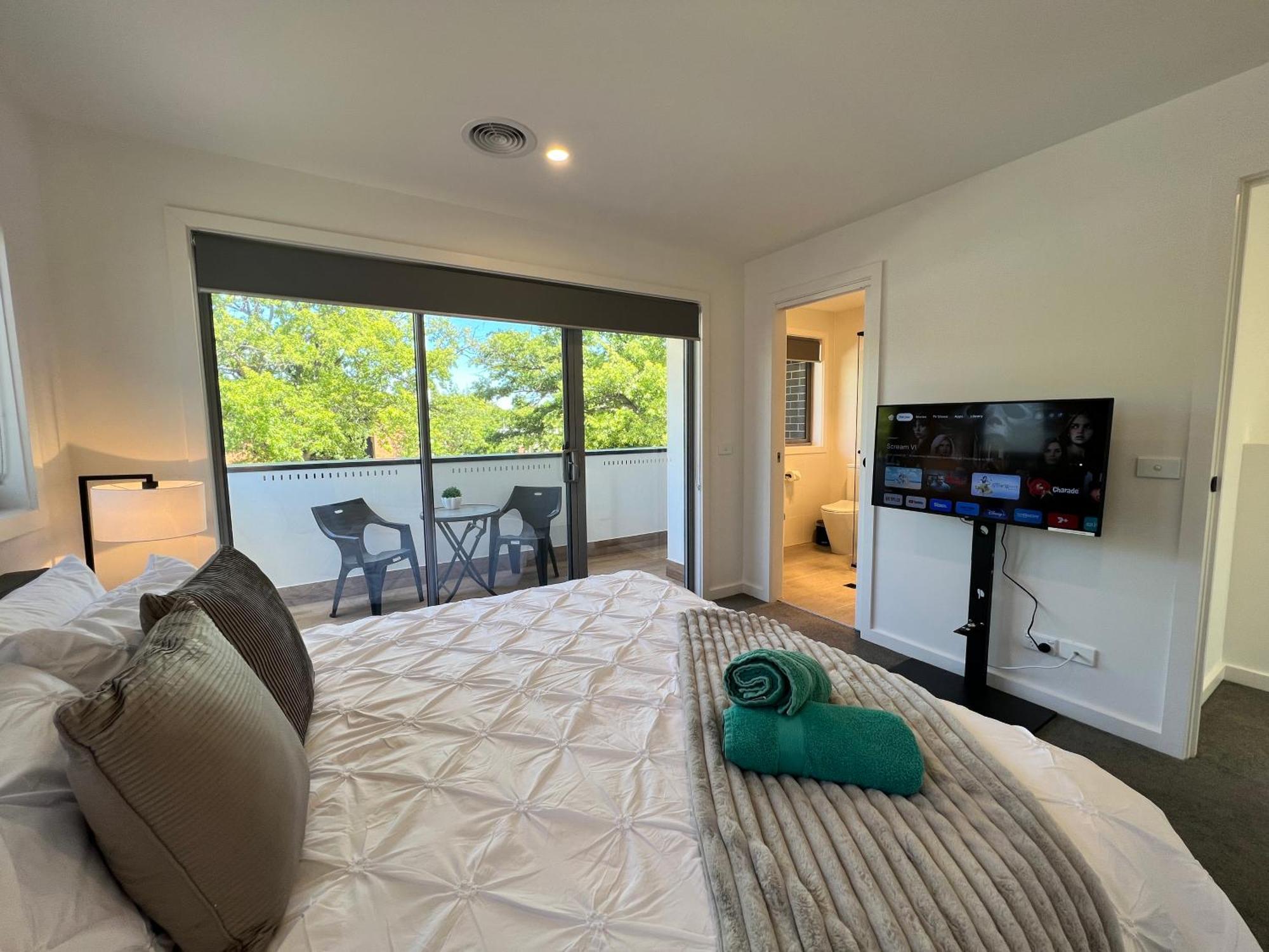 Stunning Dickson Luxe 3br 2bath Double Garage Wifi Brand New Holiday home