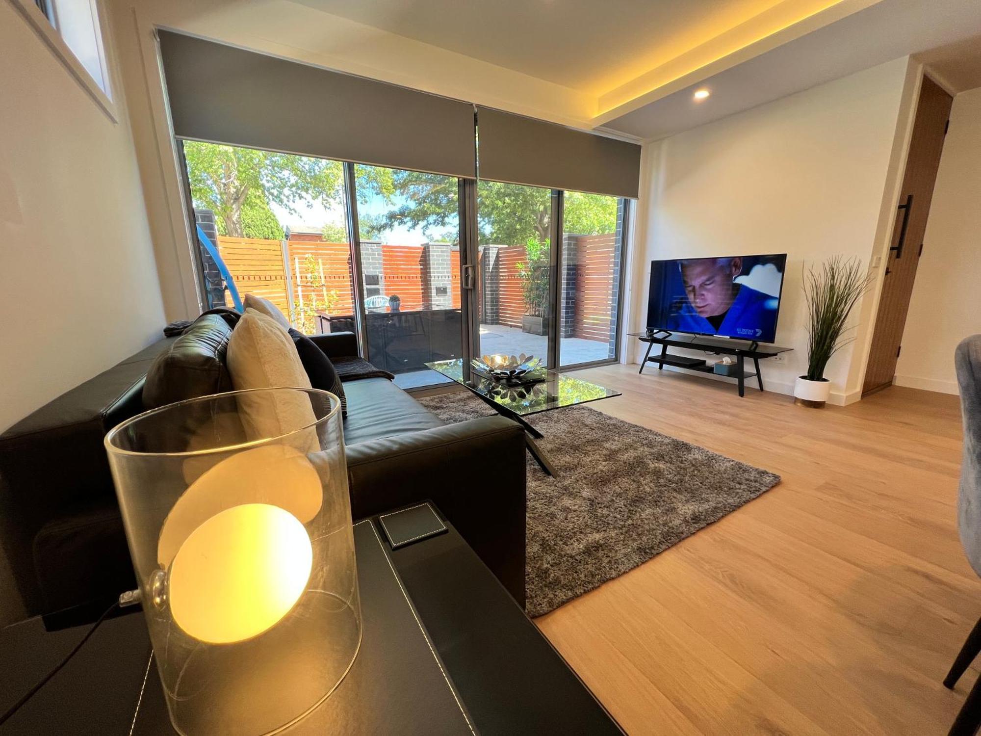 Holiday home Stunning Dickson Luxe 3br 2bath Double Garage Wifi Brand New *