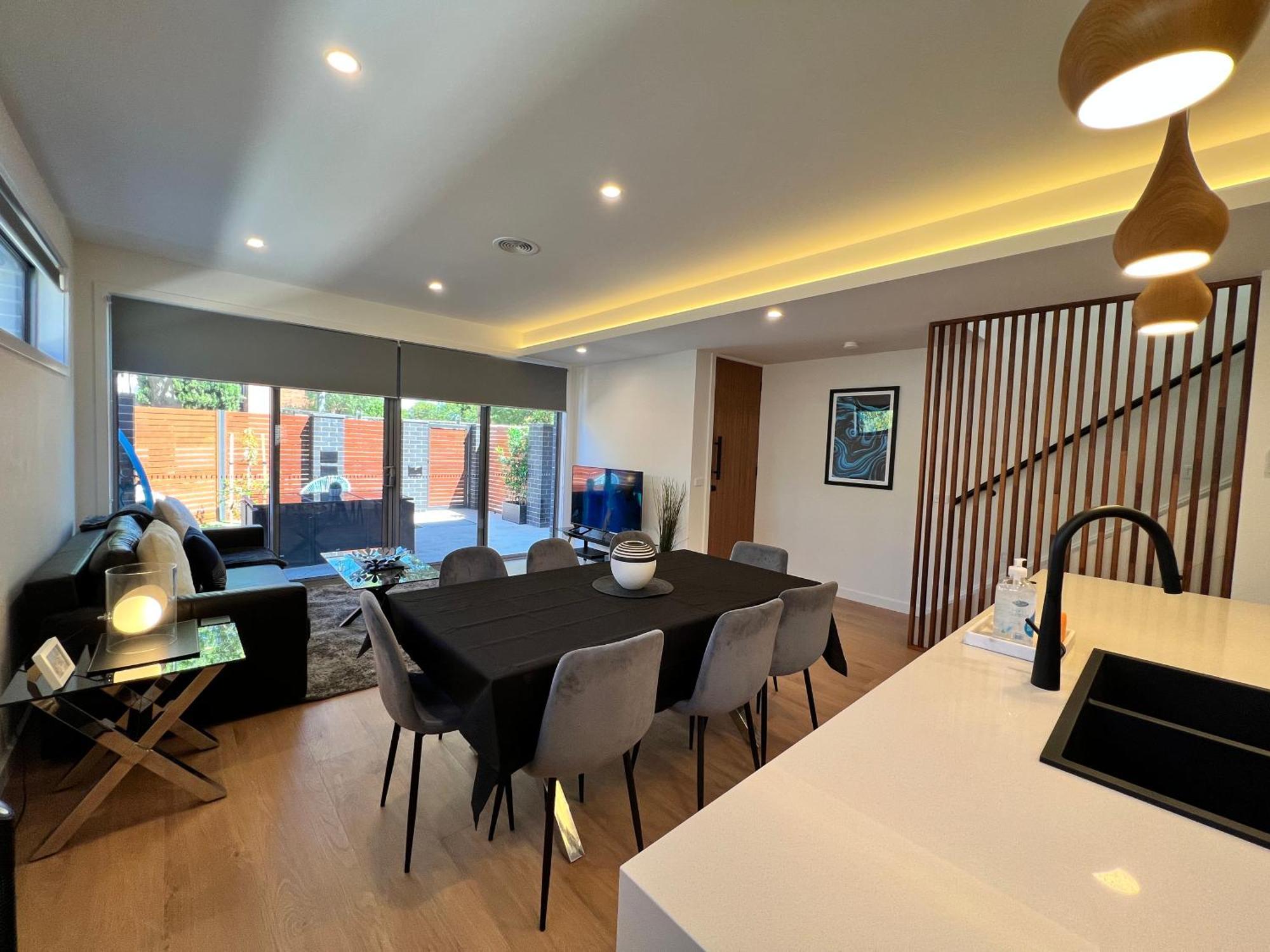 Stunning Dickson Luxe 3br 2bath Double Garage Wifi Brand New * Canberra