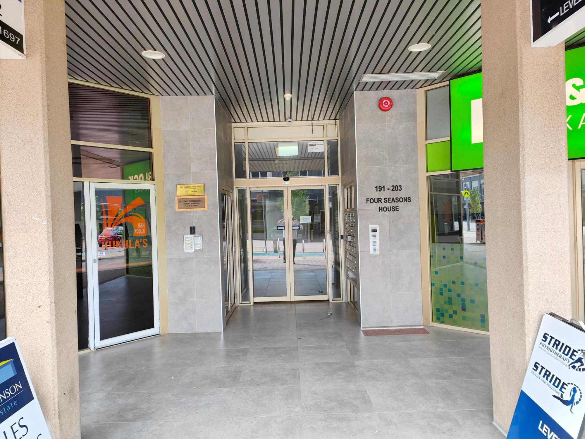Tuggeranong Short Stay #07C - Sleeps 6 Apartment Canberra