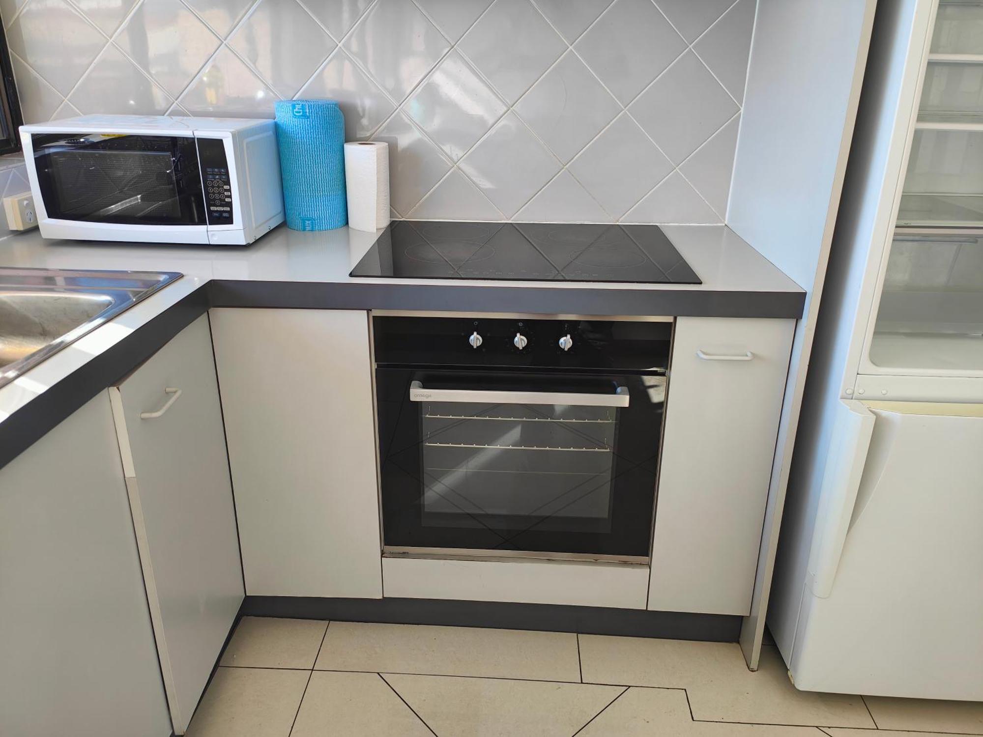 Apartment Tuggeranong Short #06c - Sleeps 6 *