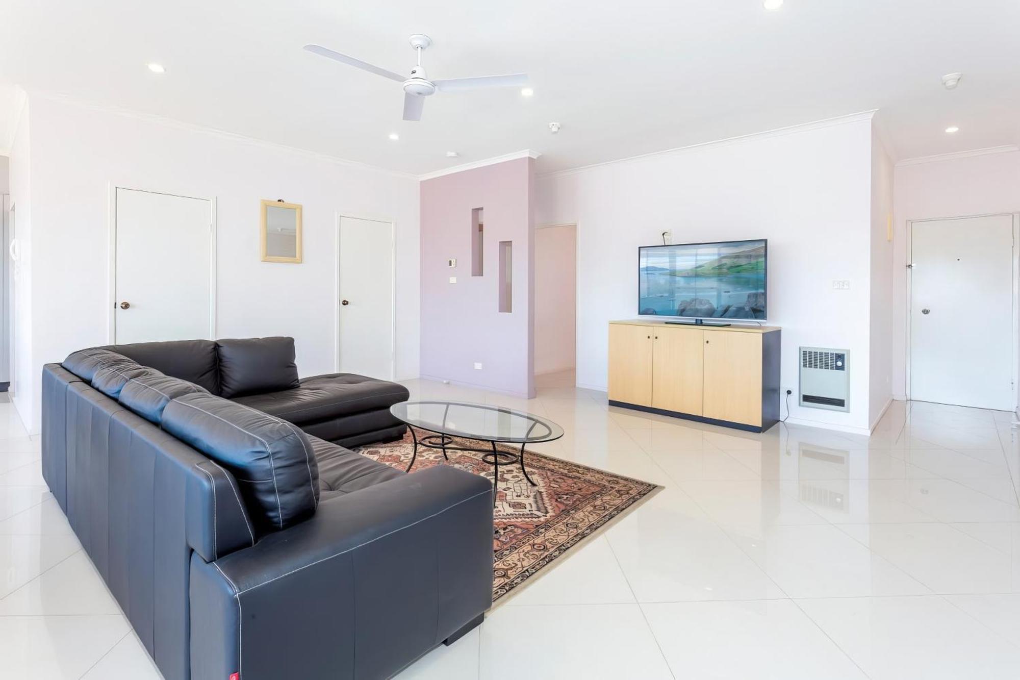 Apartment Tuggeranong Short #06c - Sleeps 6