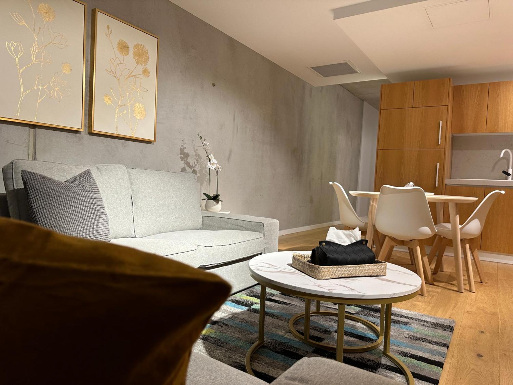 Palko - Luxury In The * Canberra