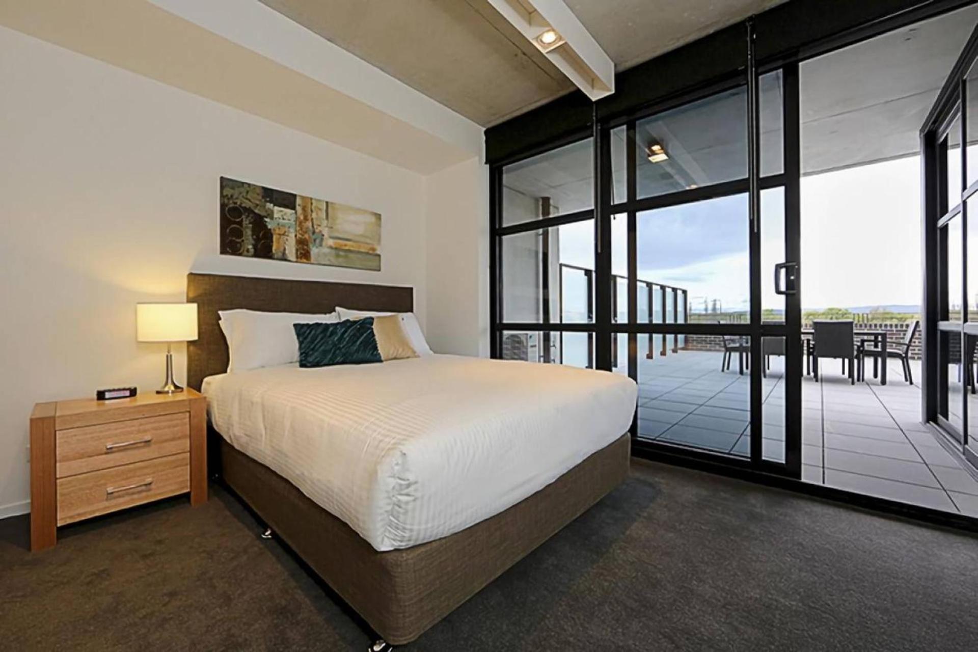 Dockside Kingston Act Apartment
