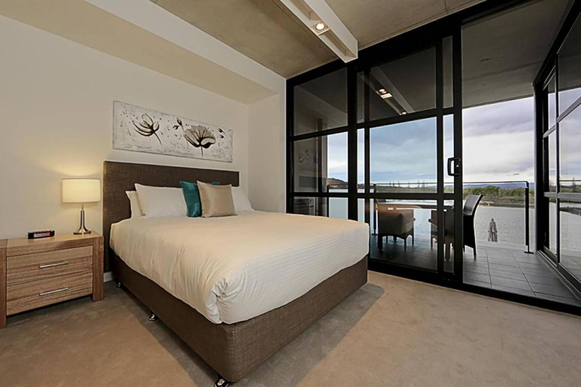 Apartment Dockside Kingston Act