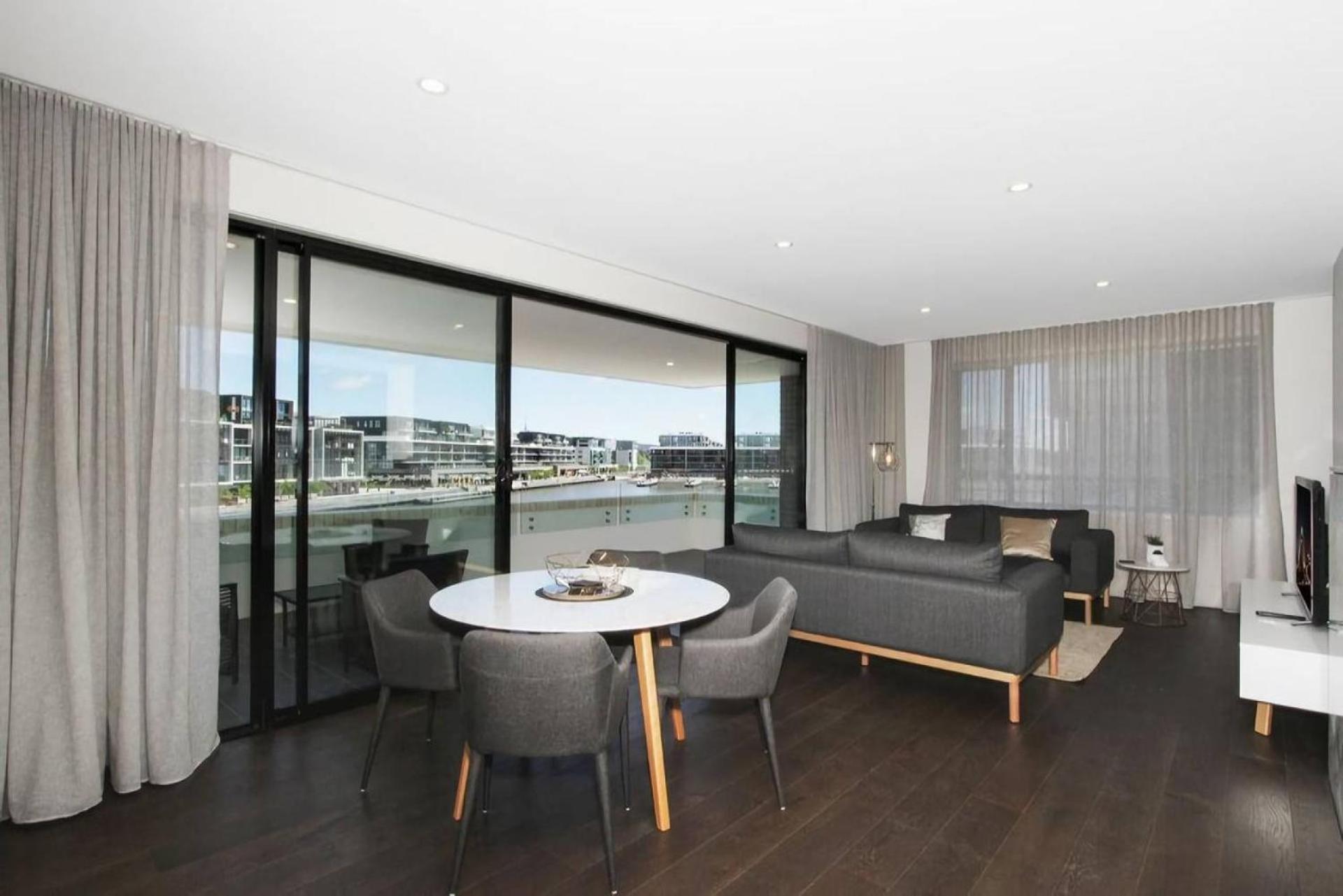 - Kingston Foreshore Apartment Canberra