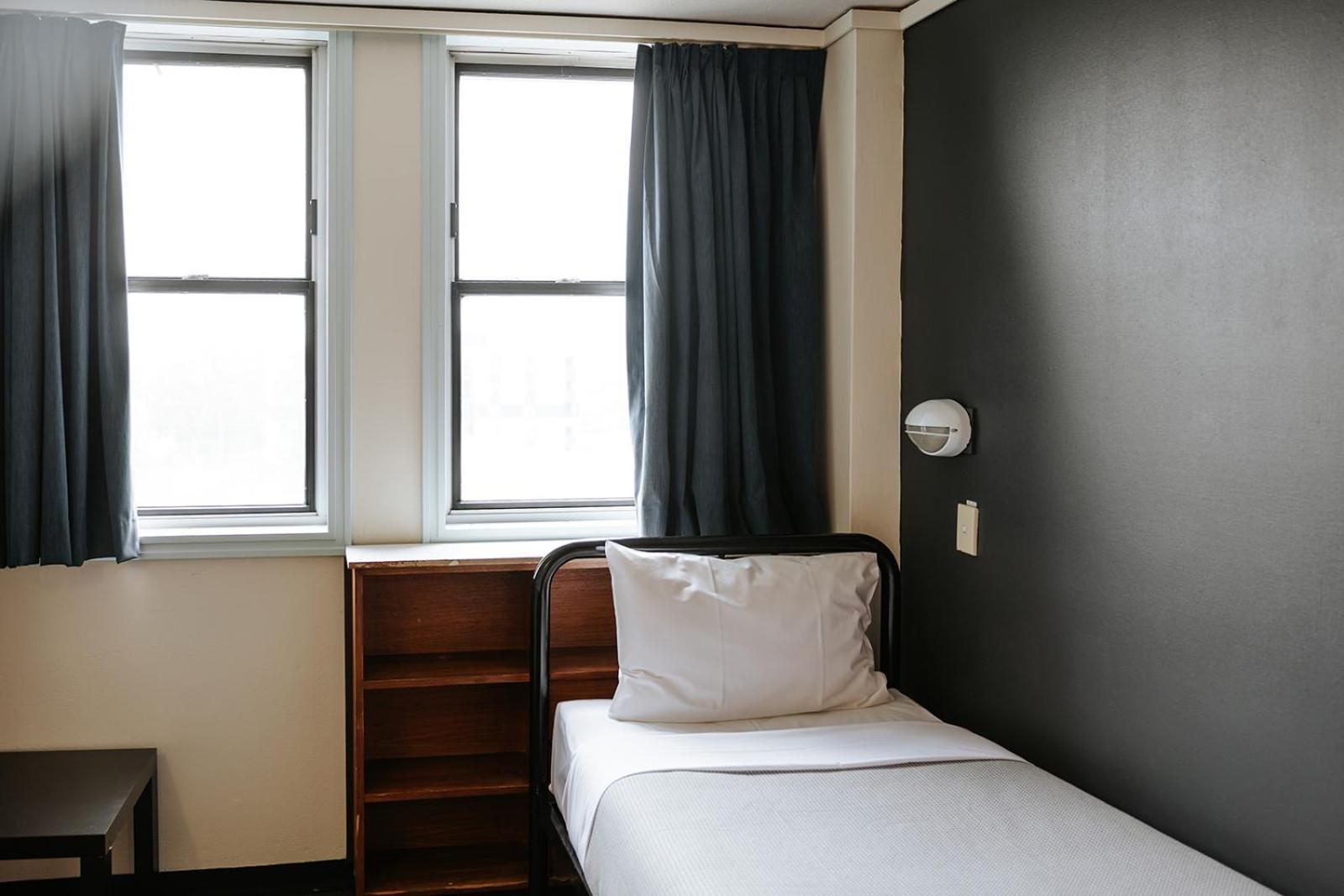 Hotel Centre Canberra