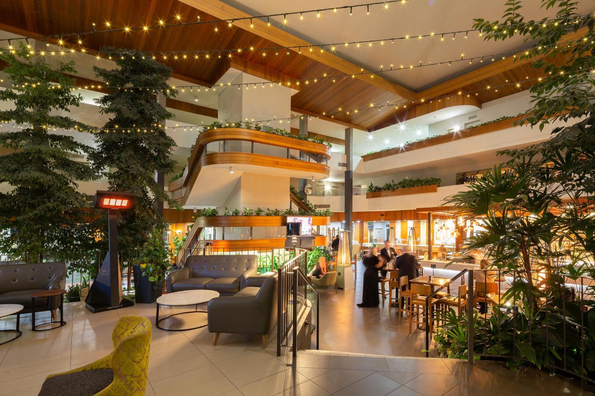 Pavilion On Northbourne Hotel 4*