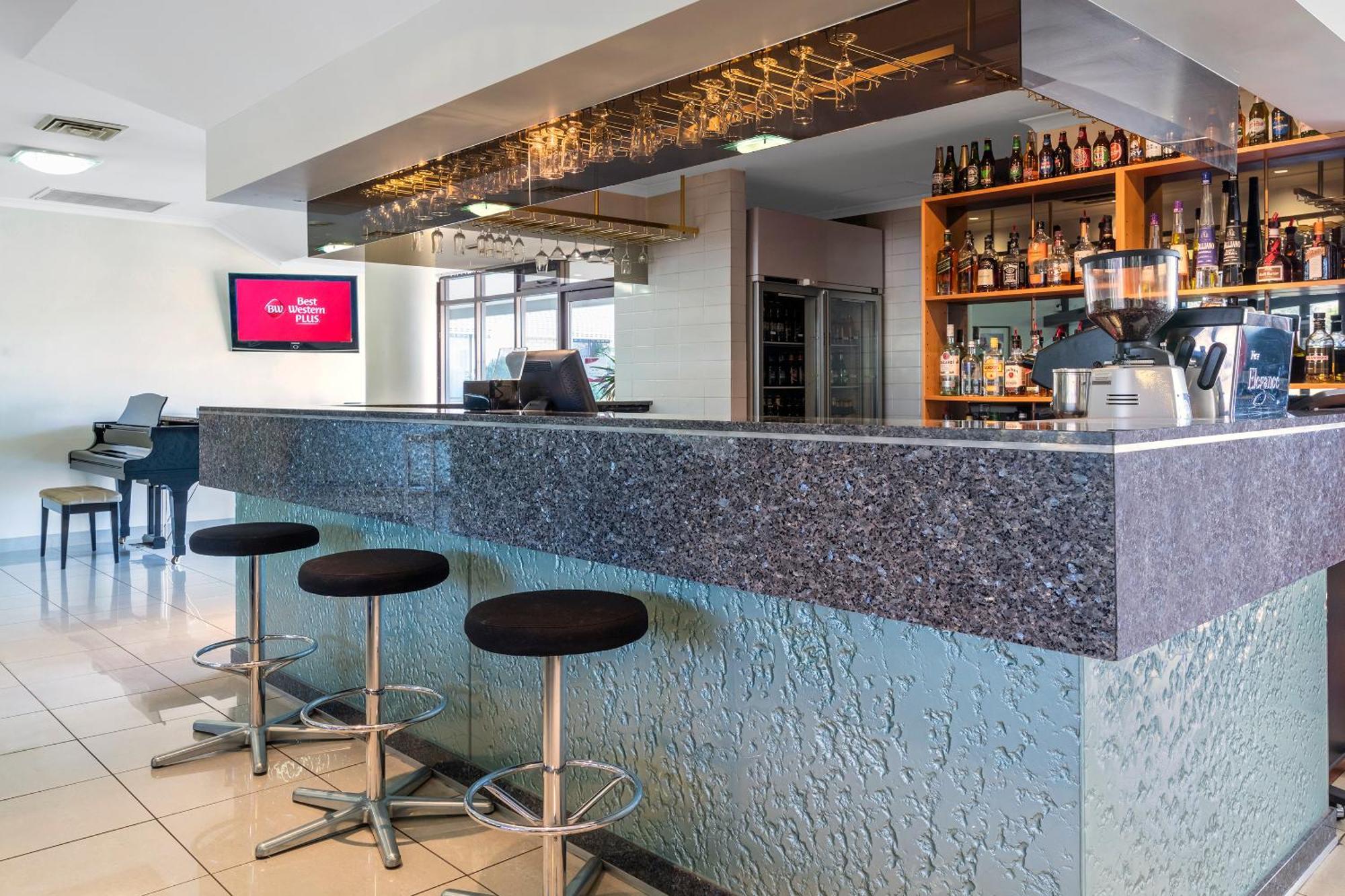Garden City Hotel, Best Western Signature Collection Hotel 4*