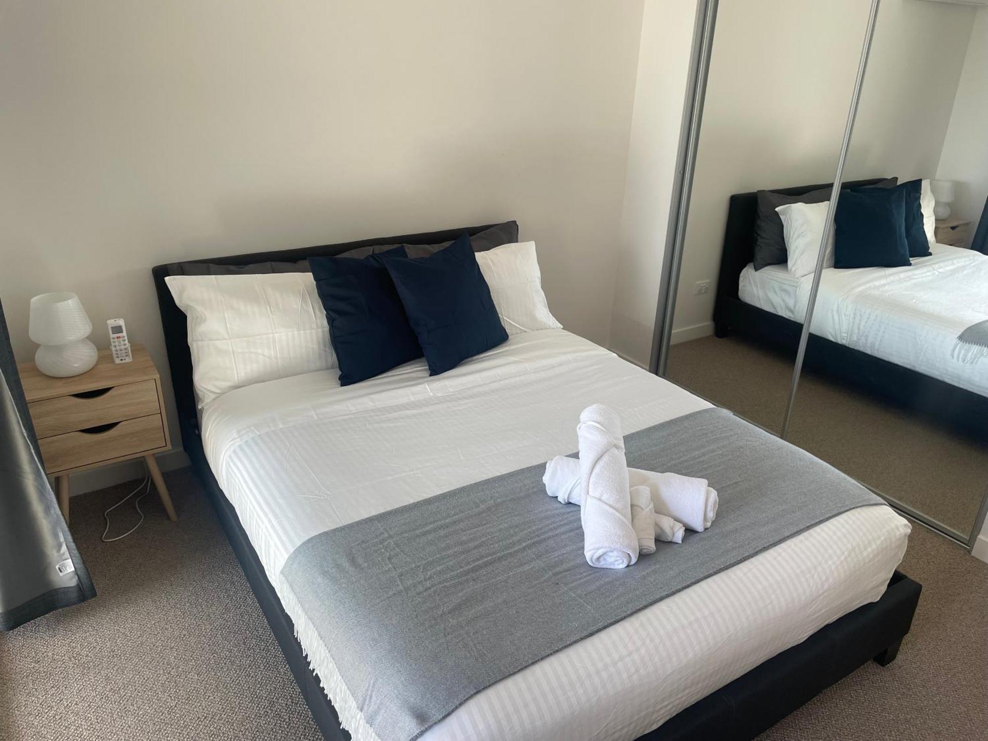 Mulberry 2br-2ba Rooftop Pool, Bbq, Wifi & Netflix - Location Apartment