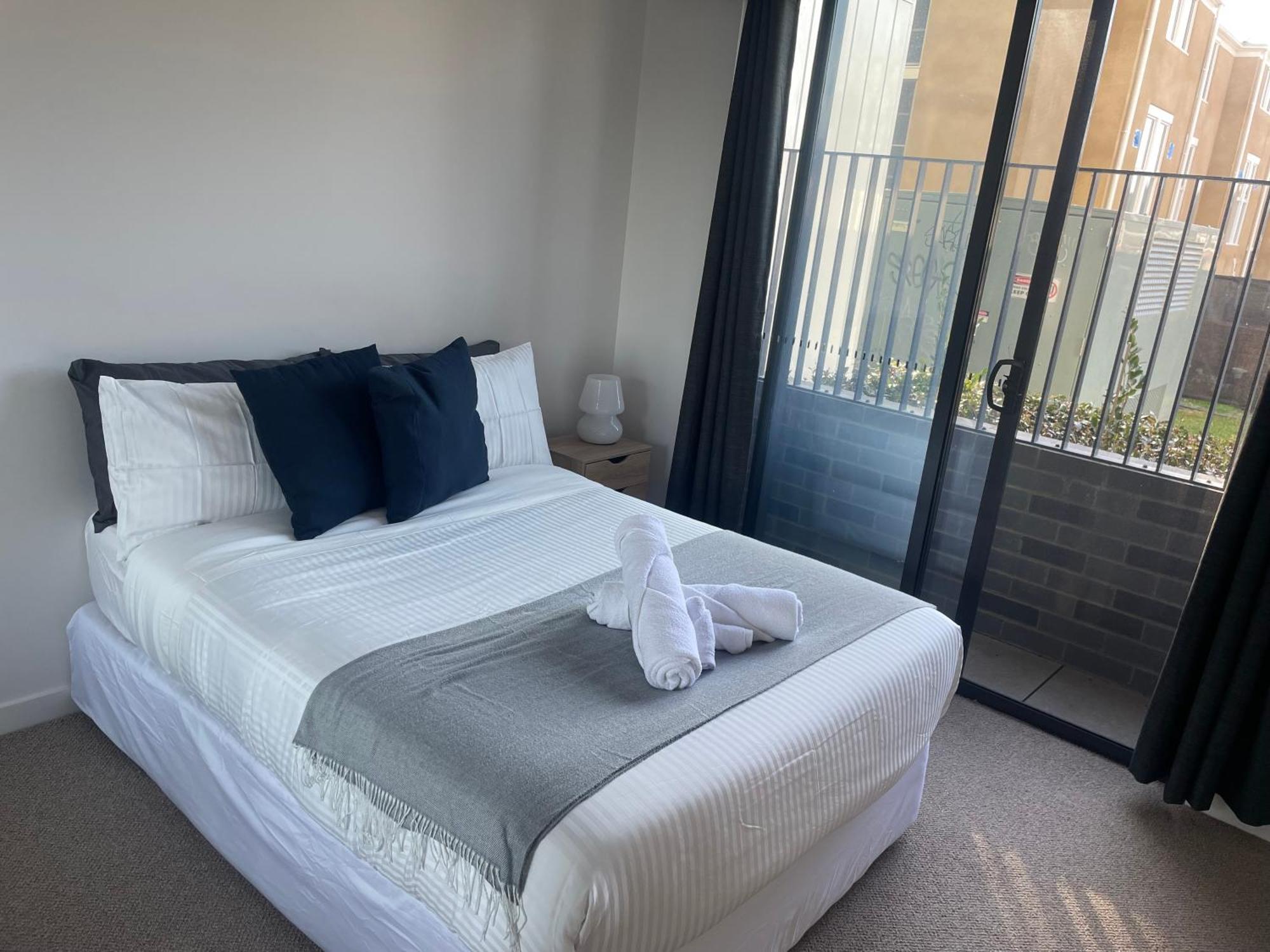 Apartment Mulberry 2br-2ba Rooftop Pool, Bbq, Wifi & Netflix - Location Canberra