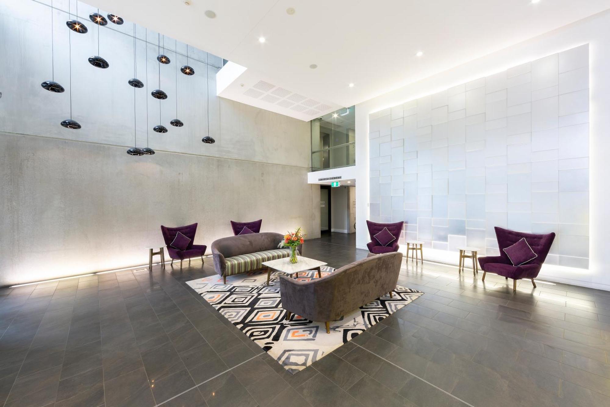 Avenue Hotel 4*