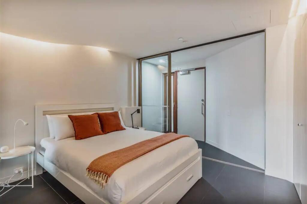 Nestled Between Burley Griffin, And Anu Apartment Canberra