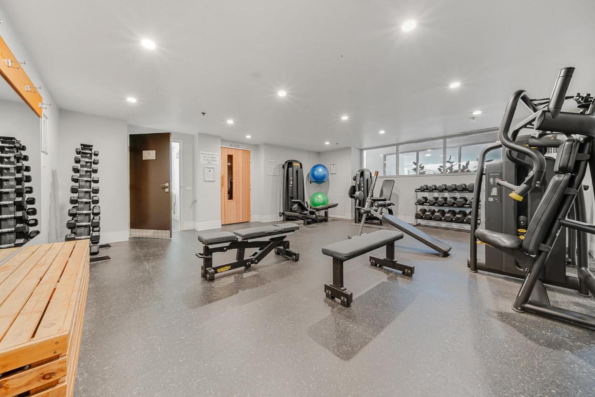 Apartment High-rise Cbd 1-bed With Pool & Other Amenities
