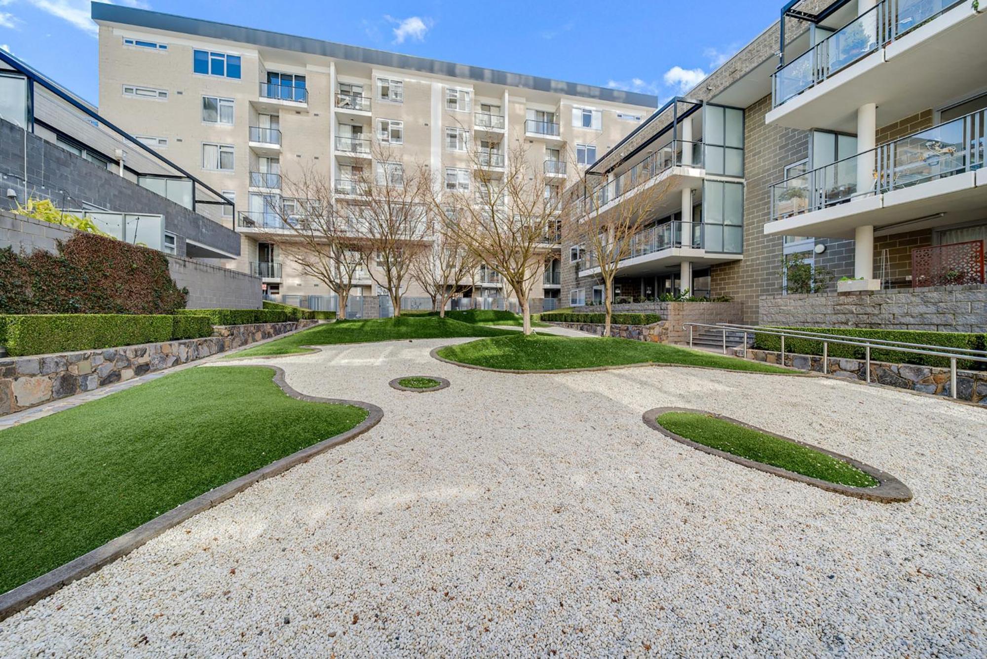 Apartment High-rise Cbd 1-bed With Pool & Other Amenities