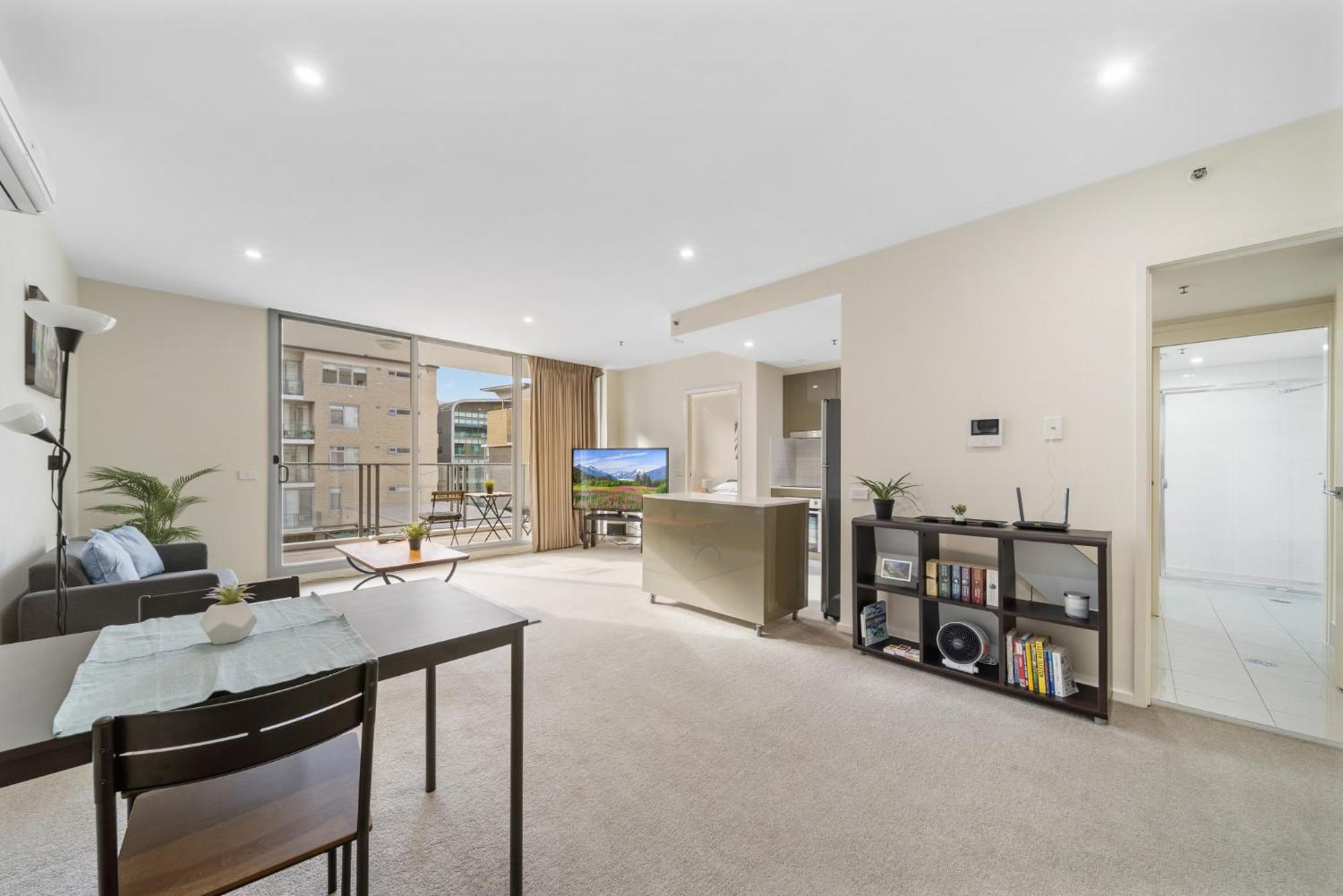 Apartment High-rise Cbd 1-bed With Pool & Other Amenities