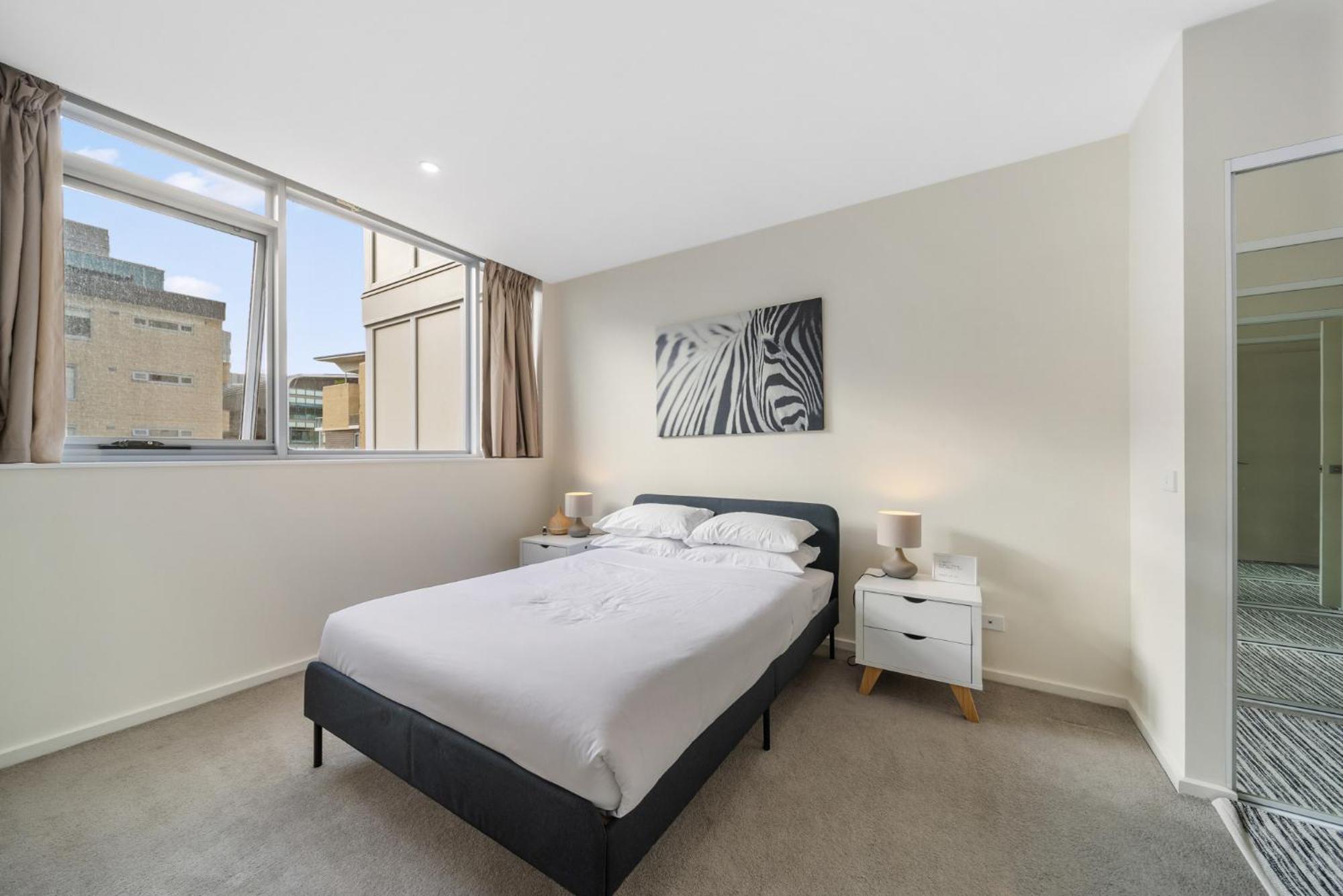 Apartment High-rise Cbd 1-bed With Pool & Other Amenities