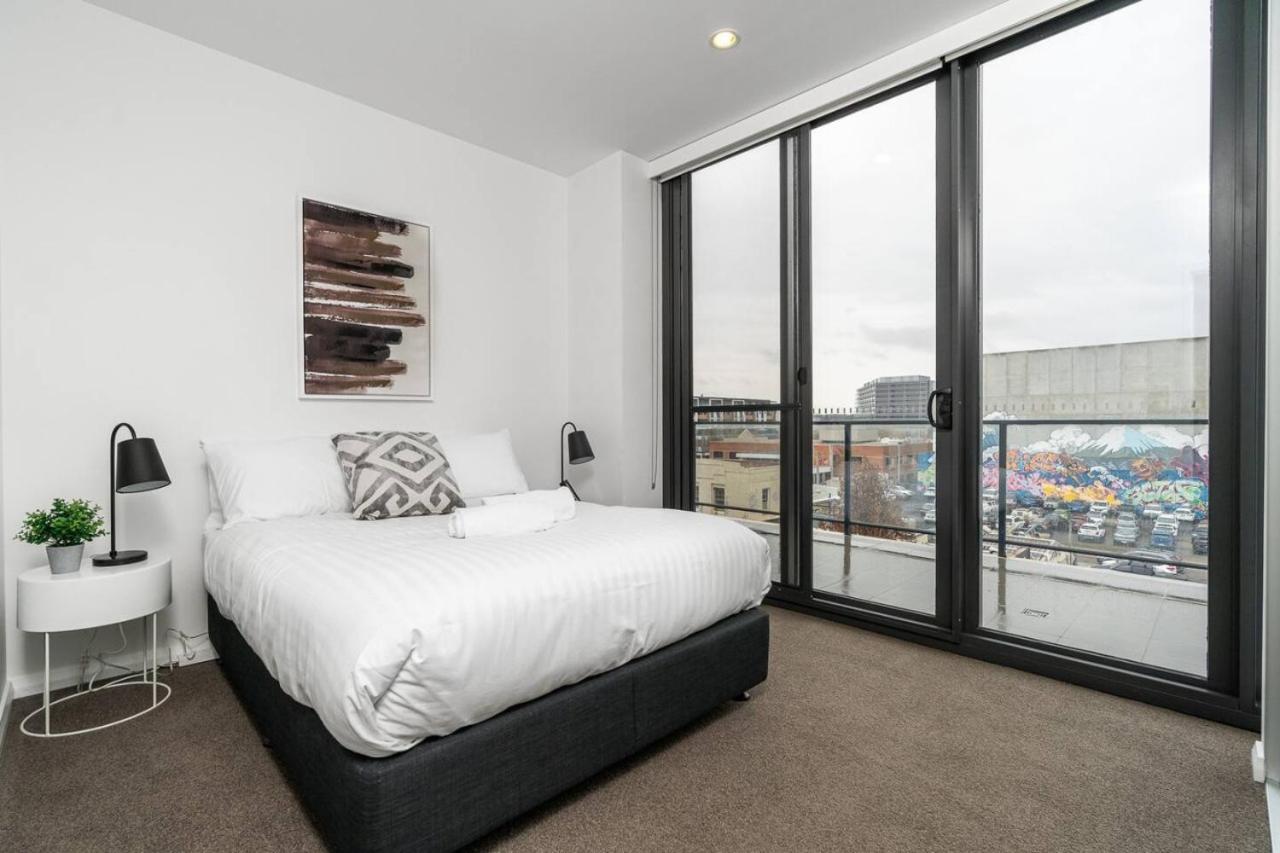Roomy 2br 2ba City-centre *