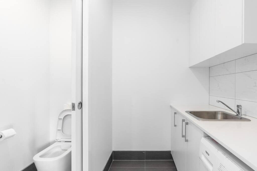 O'connor 3 Bedroom Townhouse In * Canberra