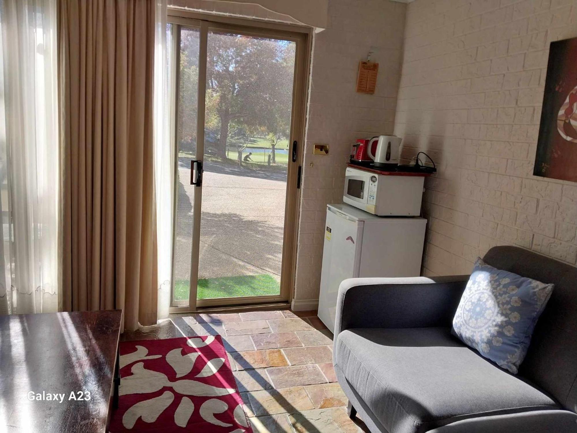 Sweet By The Golf Course Homestay *