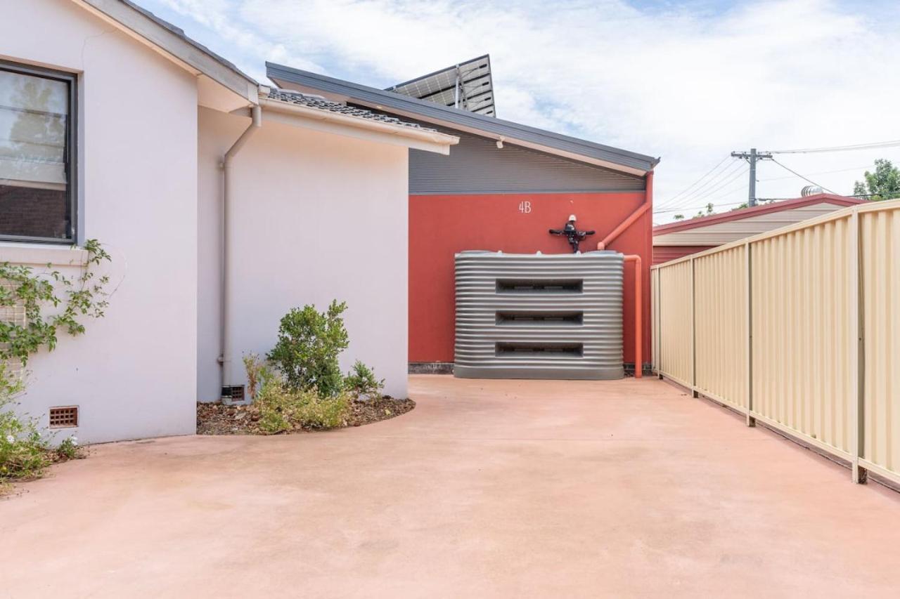 Peaceful 1br Courtyard Unit In Quiet Dickson Apartment *