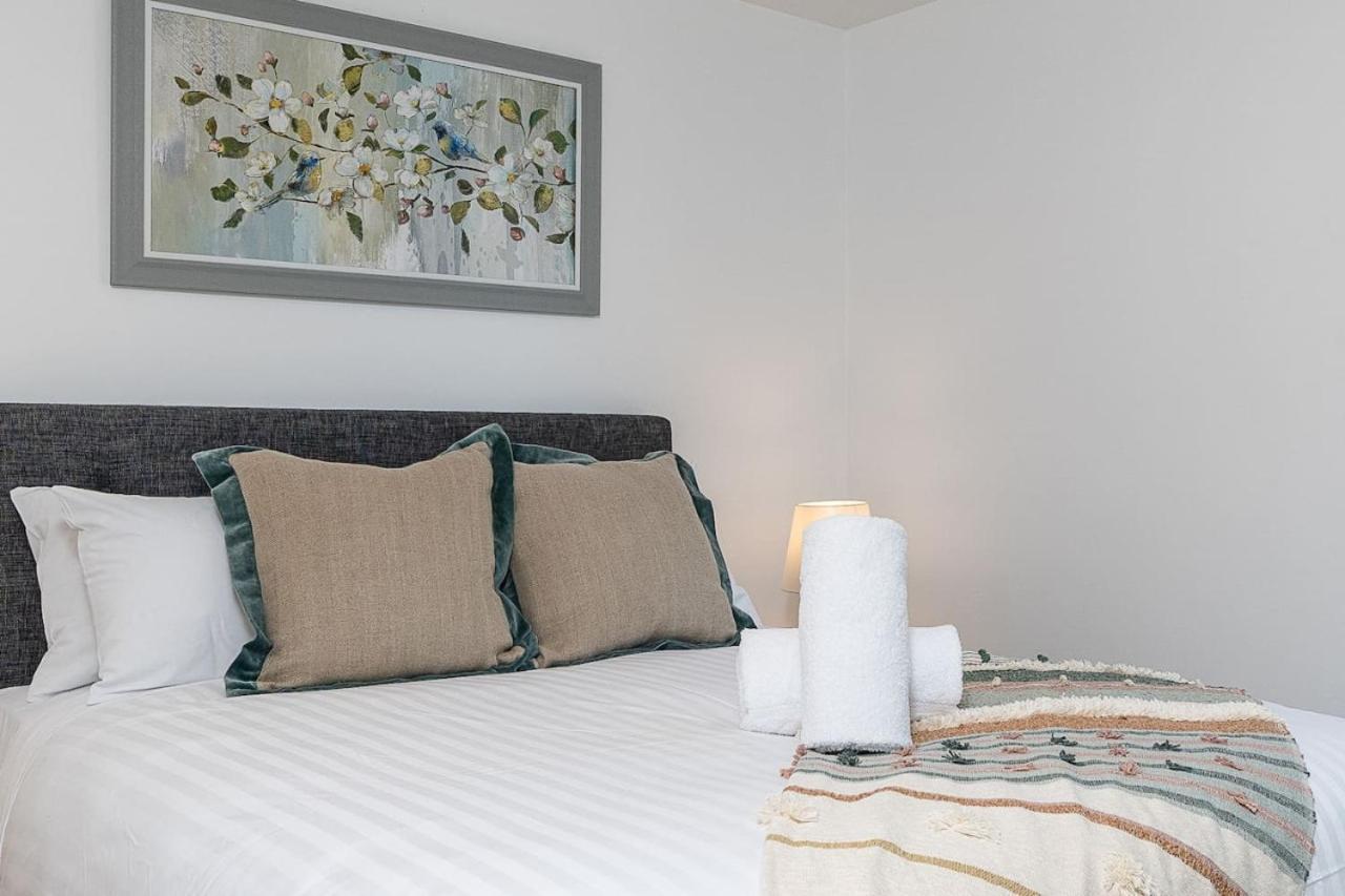 Apartment North-facing 3 Min To Times Fountain