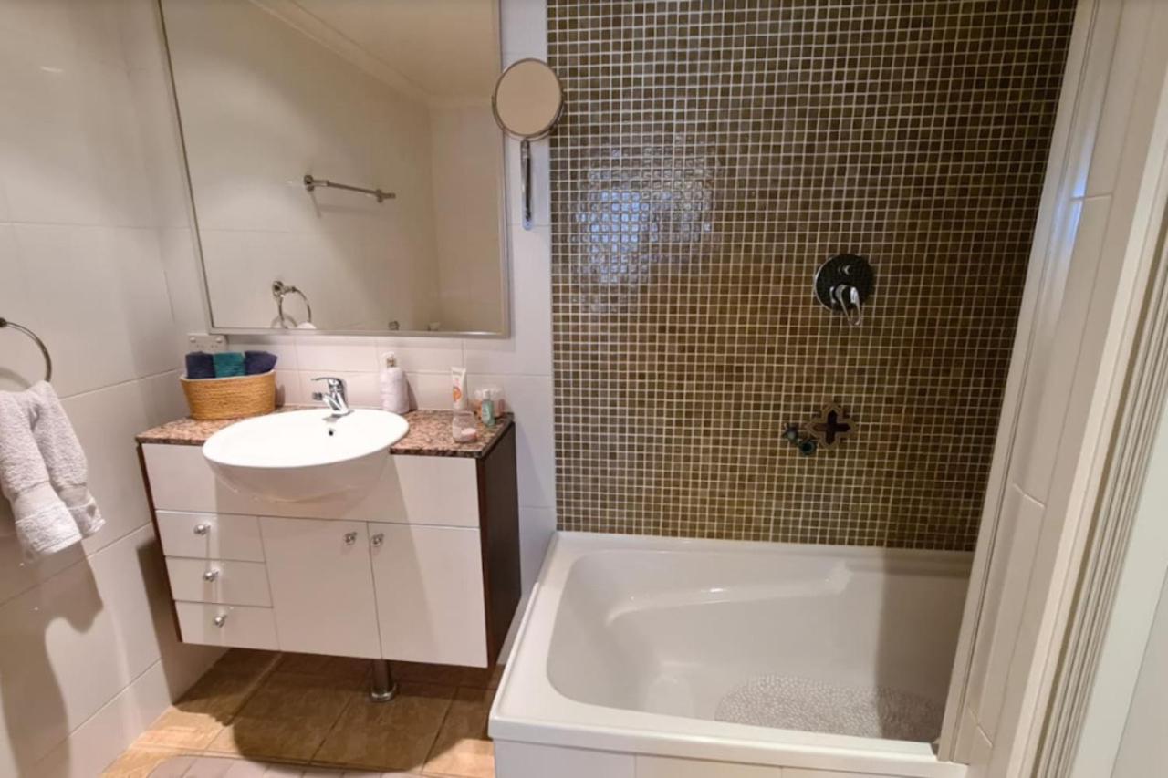 Stunning 2br In The Heart Of Apartment *