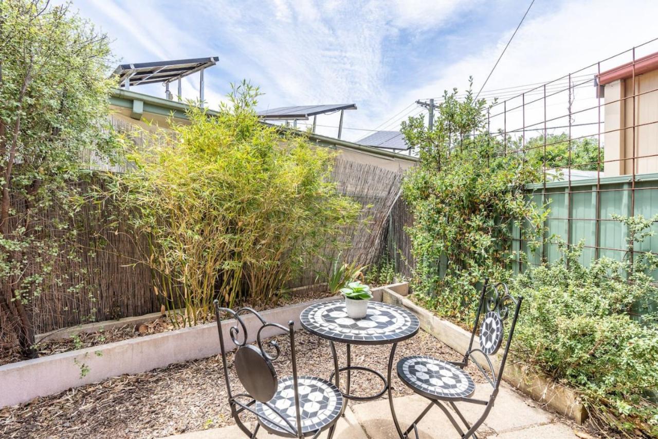 Apartment Peaceful 1br Courtyard Unit In Quiet Dickson *