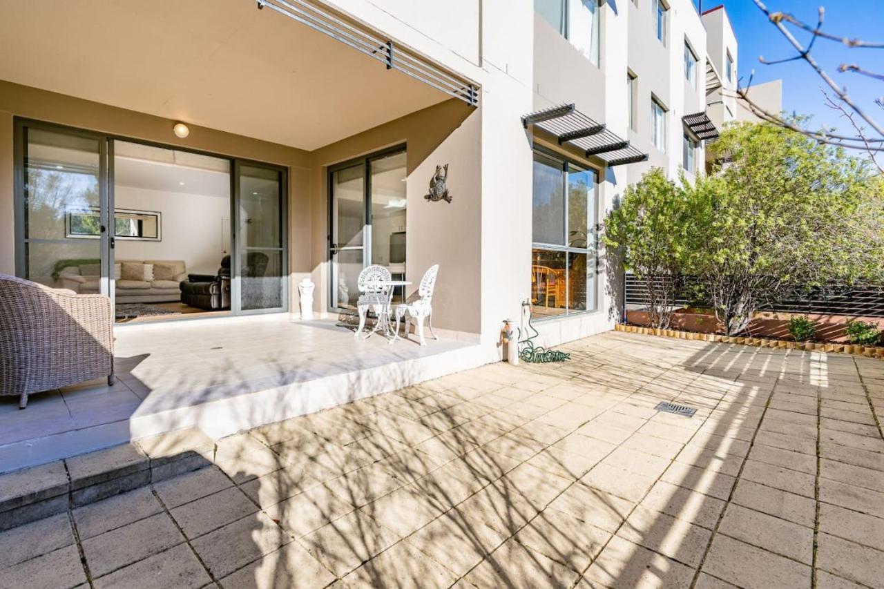 2b Spacious In The Heart Of Tuggeranong Apartment