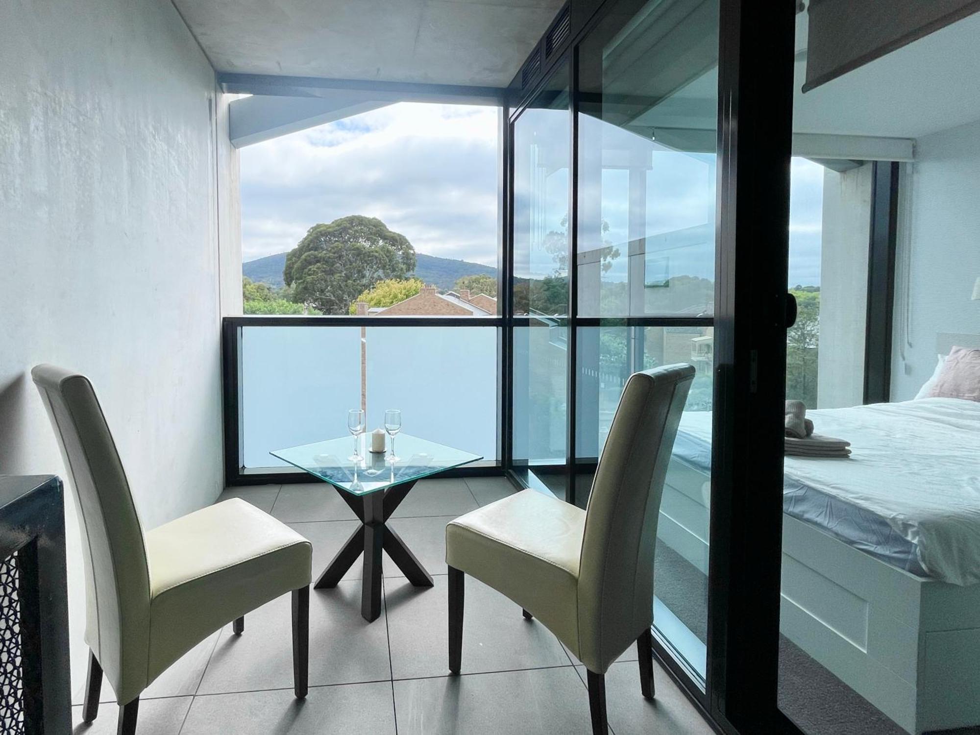 The Metropol 2br Apt, In The Heart Of Cbd 2b1b1c, Free Parking, Wi-fi * Canberra