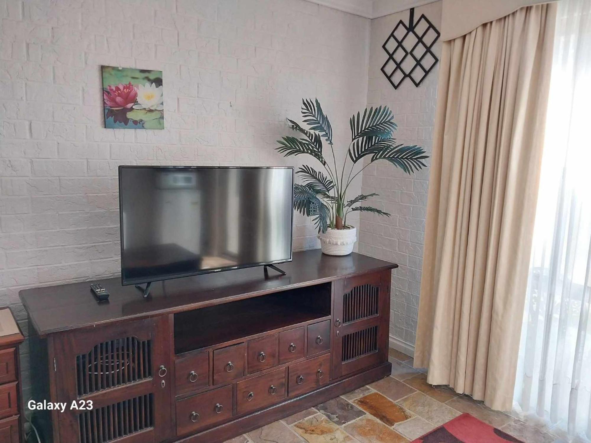 Homestay Sweet By The Golf Course Canberra