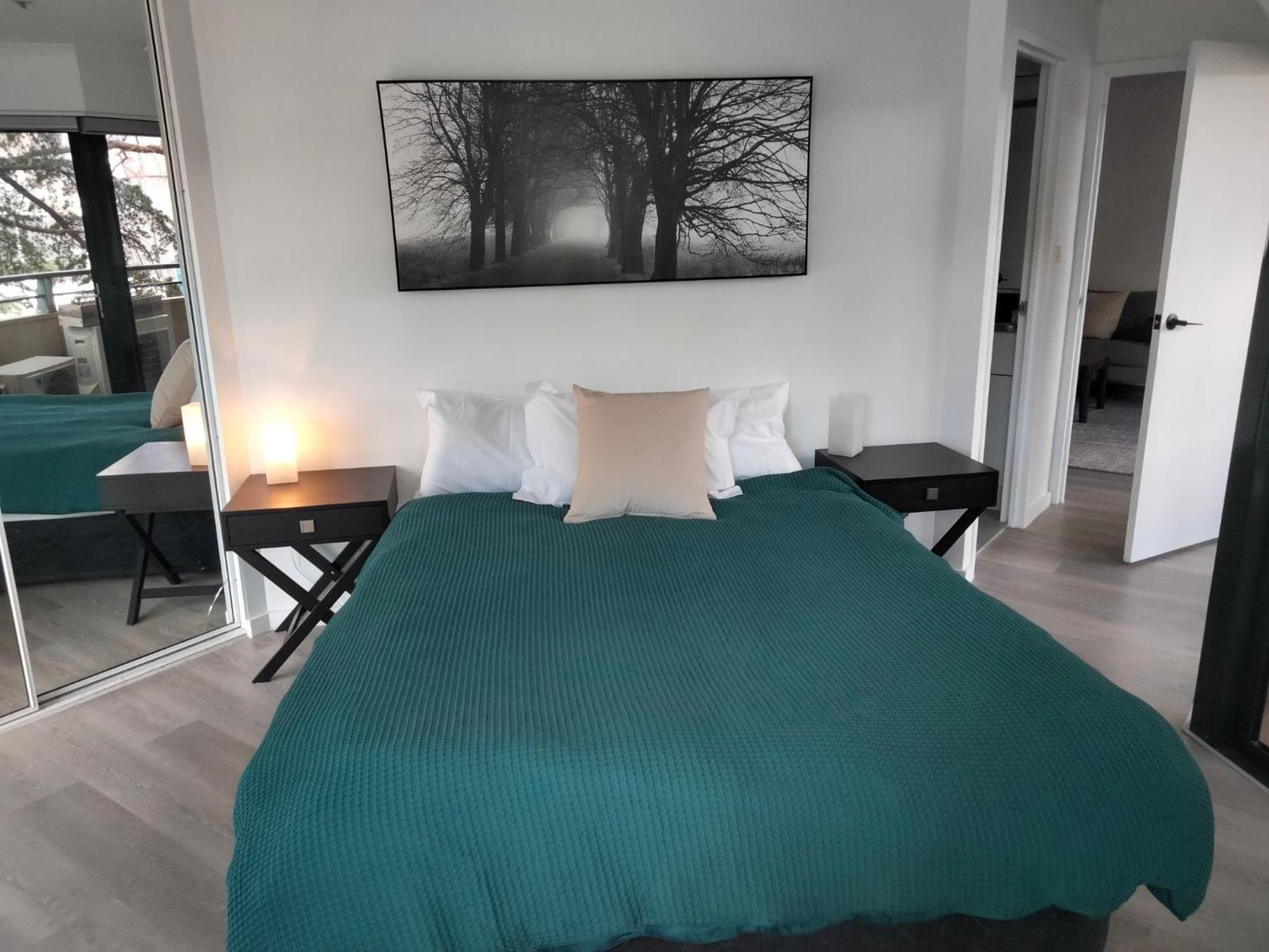 Apartment 2br 2bath In Centre *
