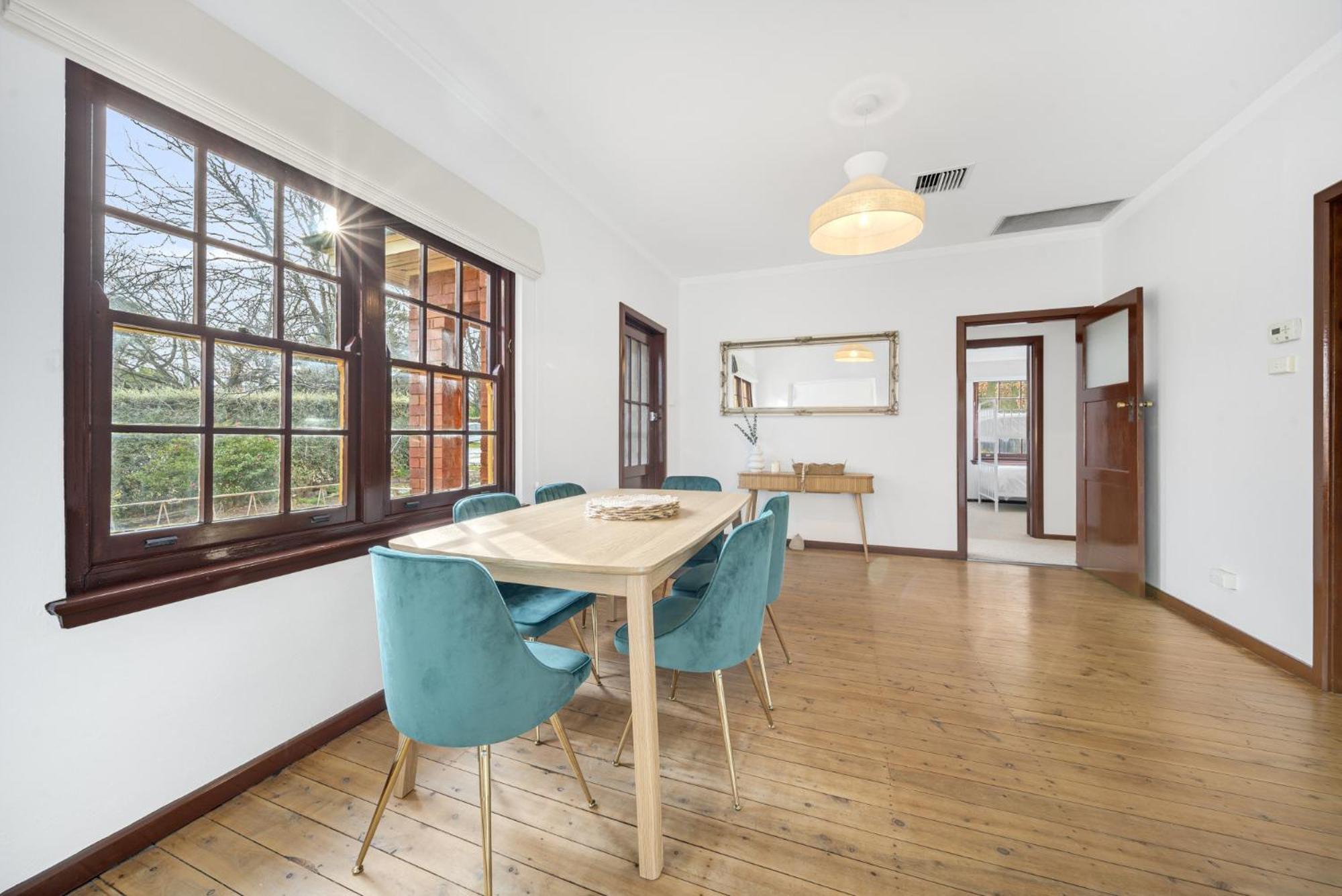 3-bed Family Haven With Garden & Bbq Area *