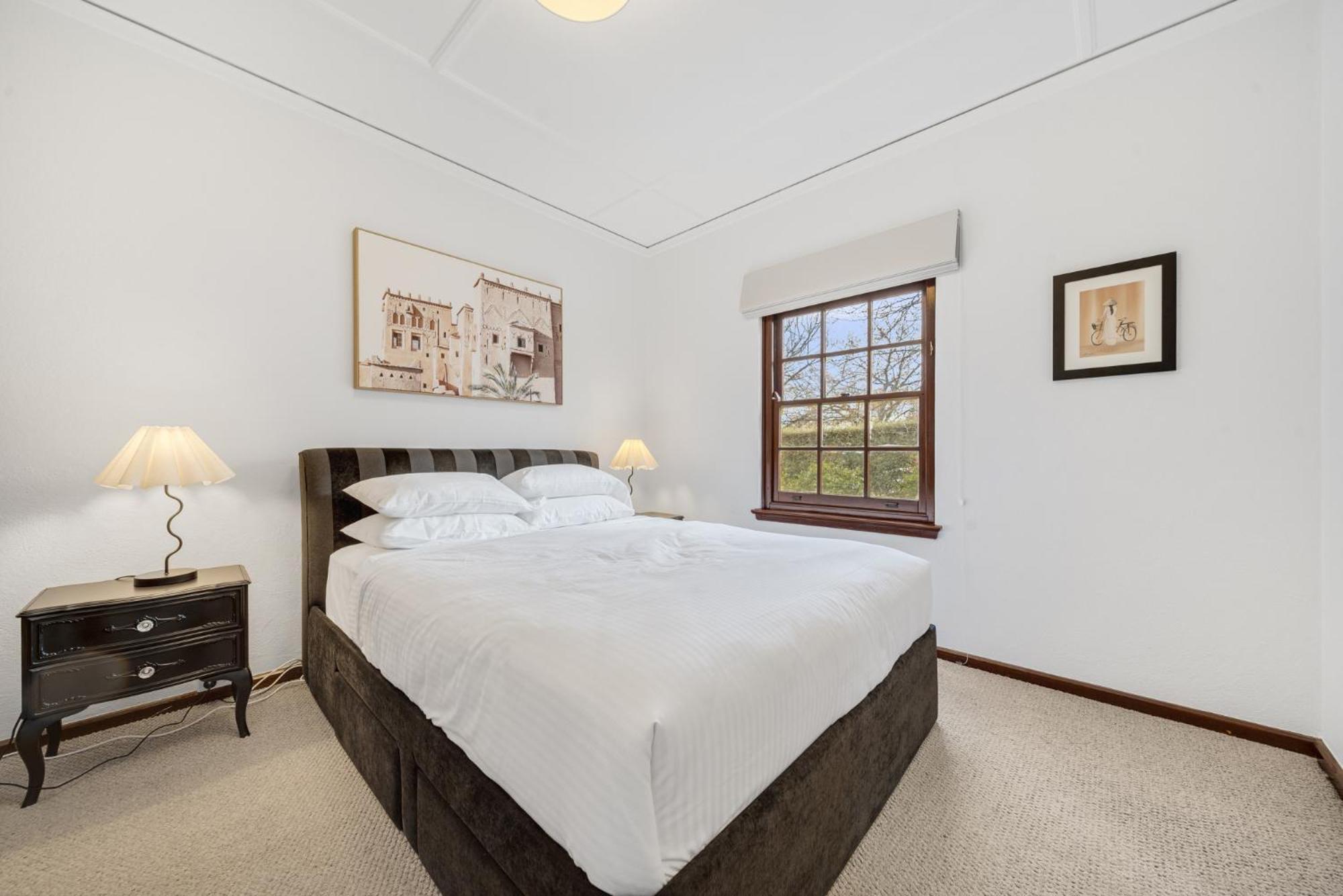 Holiday home 3-bed Family Haven With Garden & Bbq Area Canberra