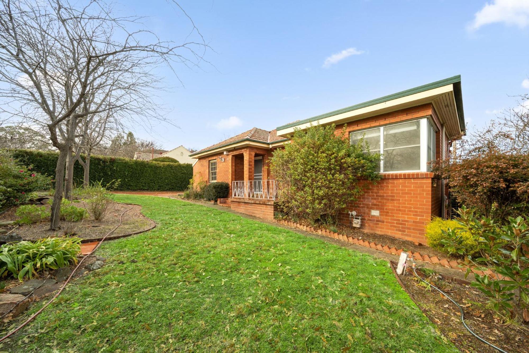 3-bed Family Haven With Garden & Bbq Area Holiday home Canberra