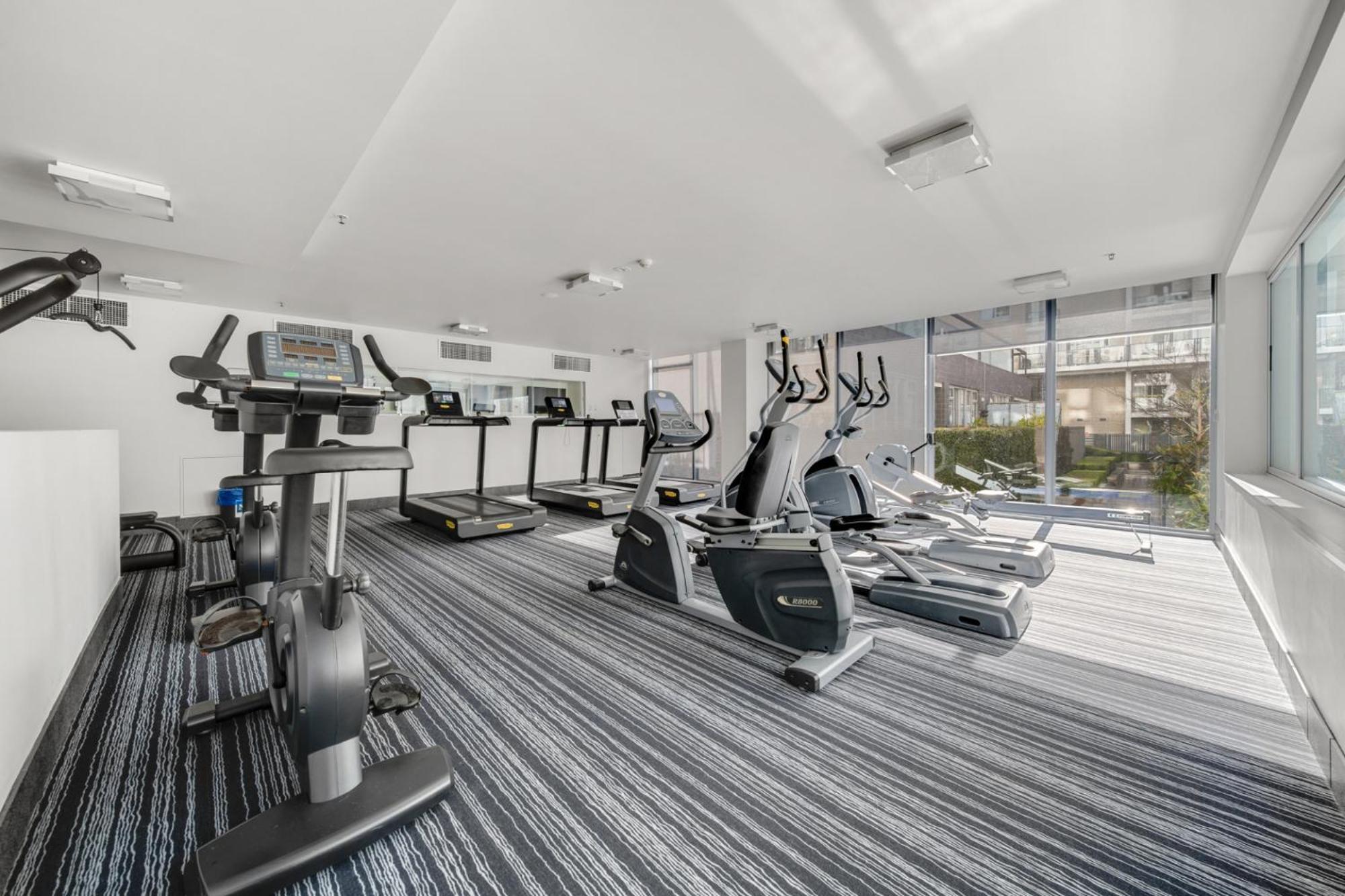 Modern Two-story Pad With Pool, Gym & Sauna * Canberra