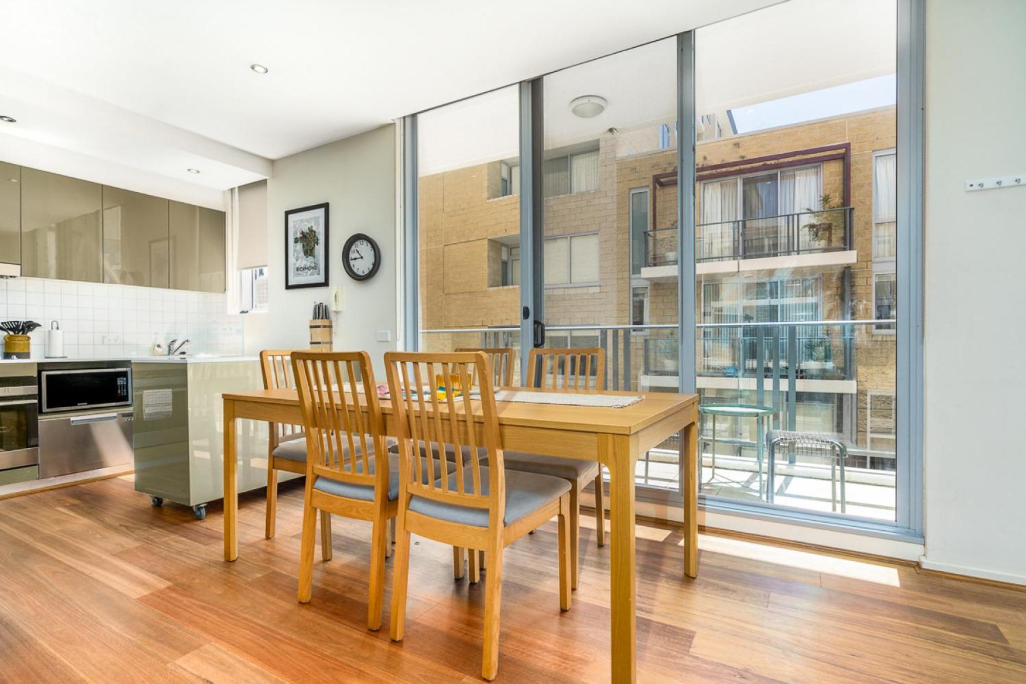 Modern Two-story Pad With Pool, Gym & Sauna * Canberra