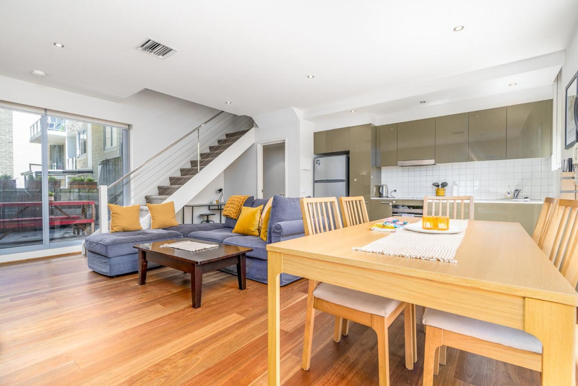 Apartment Modern Two-story Pad With Pool, Gym & Sauna Canberra