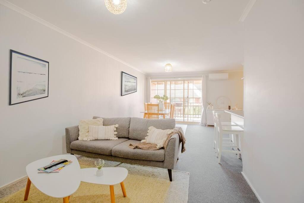 Lovely 2b With Free Wifi - The Blue Gum Canberra