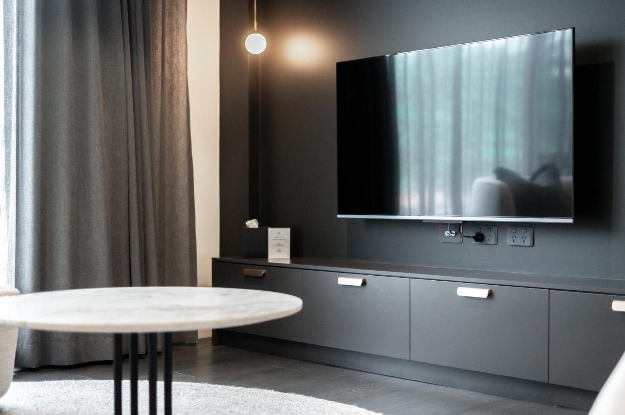 Braddon With Bbq Area * Canberra