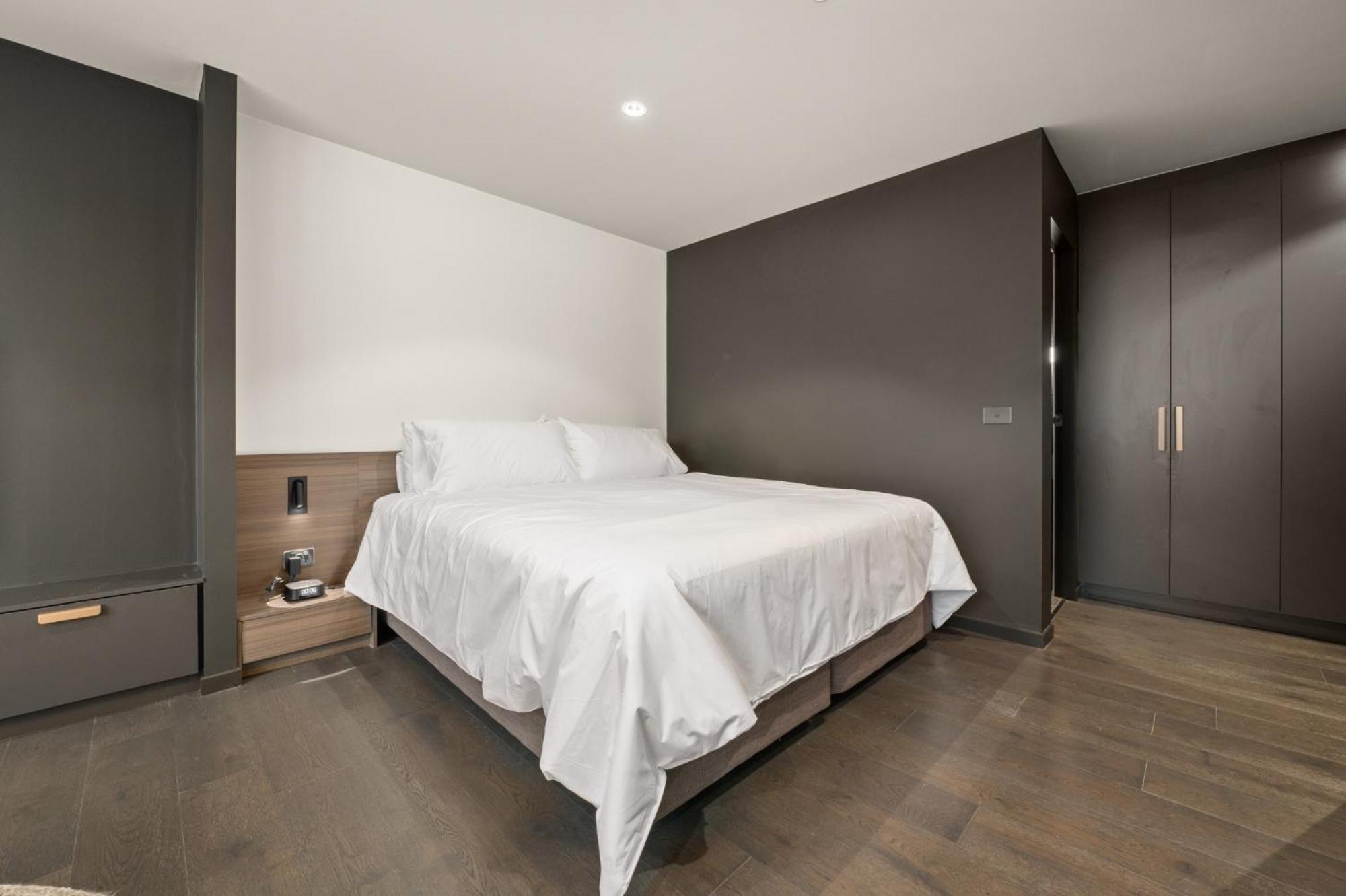 Apartment Braddon With Bbq Area Canberra