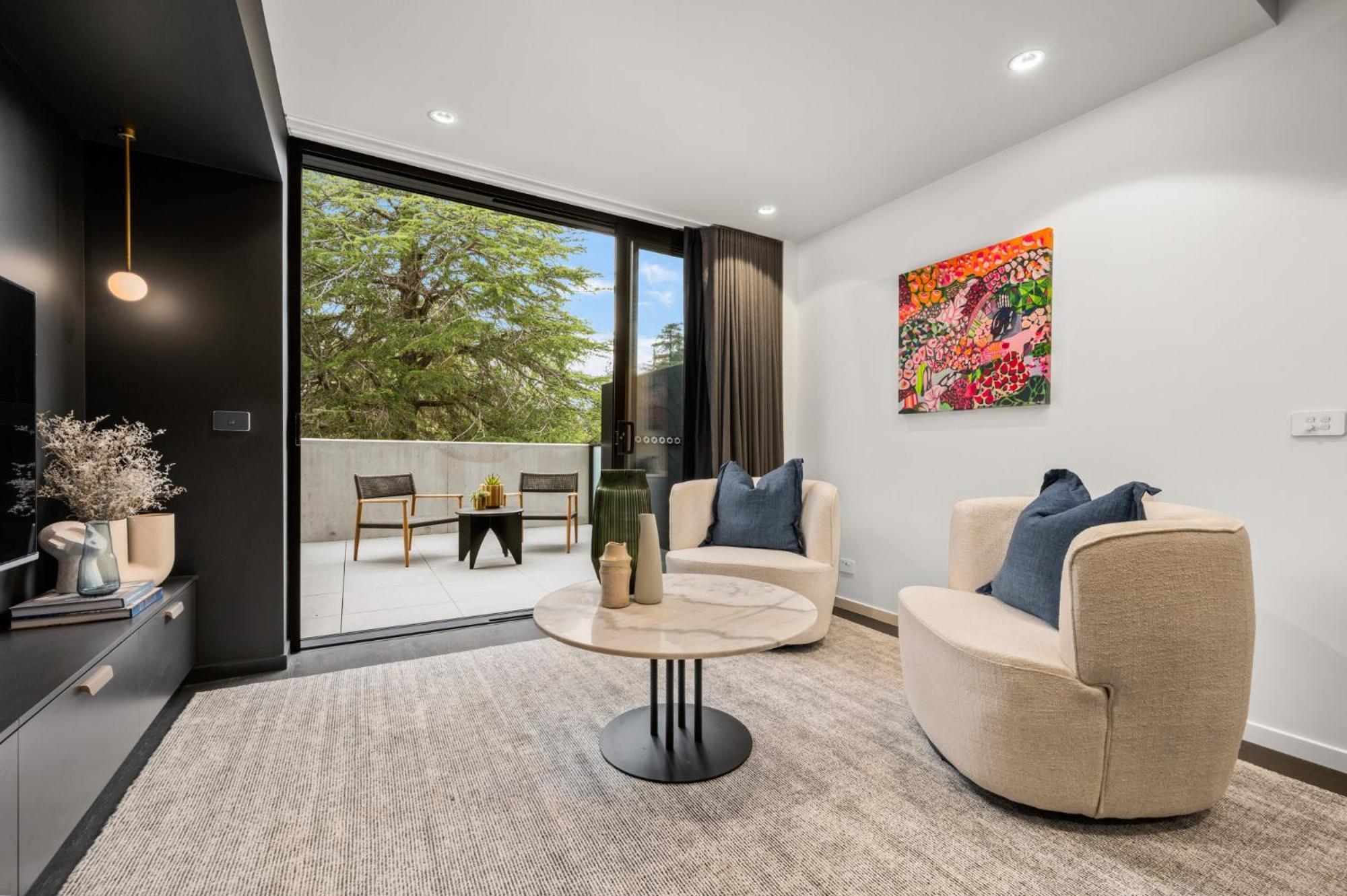 Braddon With Parking & Bbq * Canberra