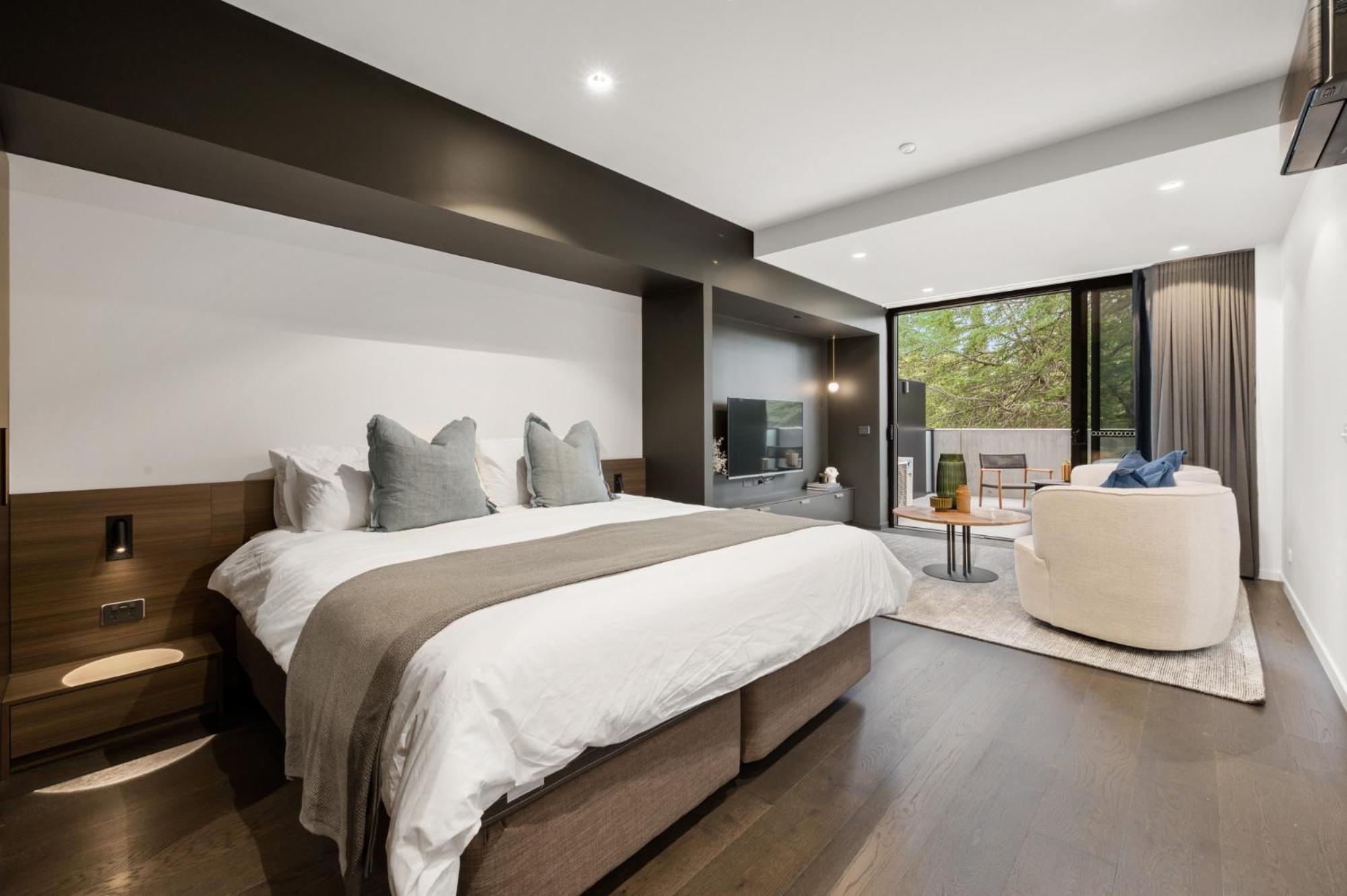 Braddon With Parking & Bbq Canberra